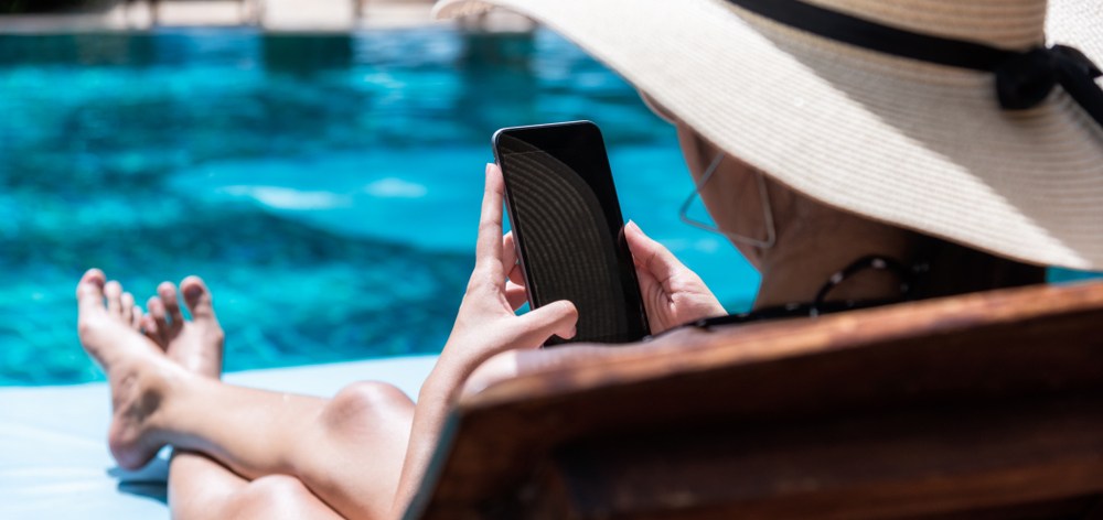 Manage your pool using smartphone or central remote control